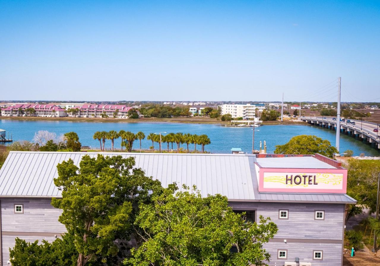 Hotel Folly With Marsh And Sunset Views 폴리 비치 외부 사진